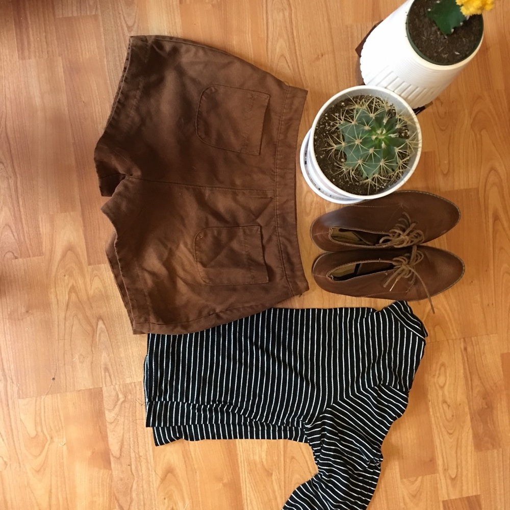 Brown shorts size 5 hollister